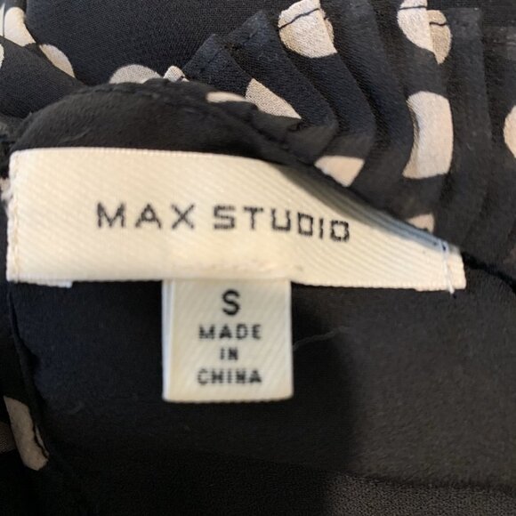 Max Studio Black & grey polka dot pattern w/ruffled collar, & cap sleeve, Small - Picture 2 of 5